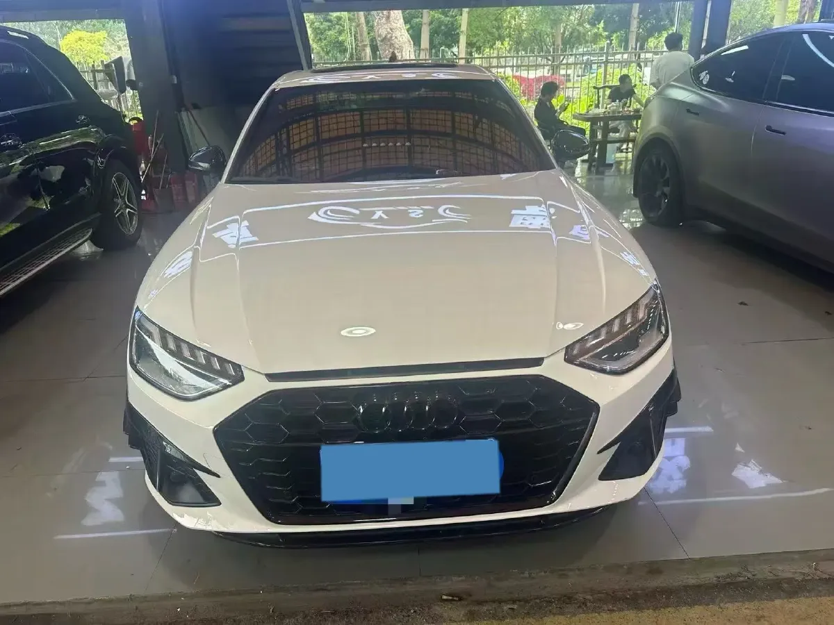 2023 Audi A4L 2.0T 190HP L4 7DCT,autocango,china used car exporter,china ev exporter,chinese used car exporter,chinese used ev exporter