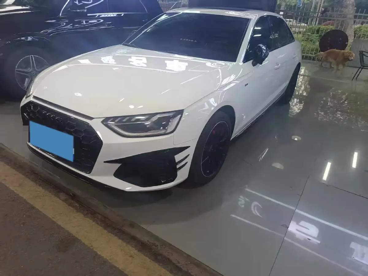2023 Audi A4L 2.0T 190HP L4 7DCT,autocango,china used car exporter,china ev exporter,chinese used car exporter,chinese used ev exporter