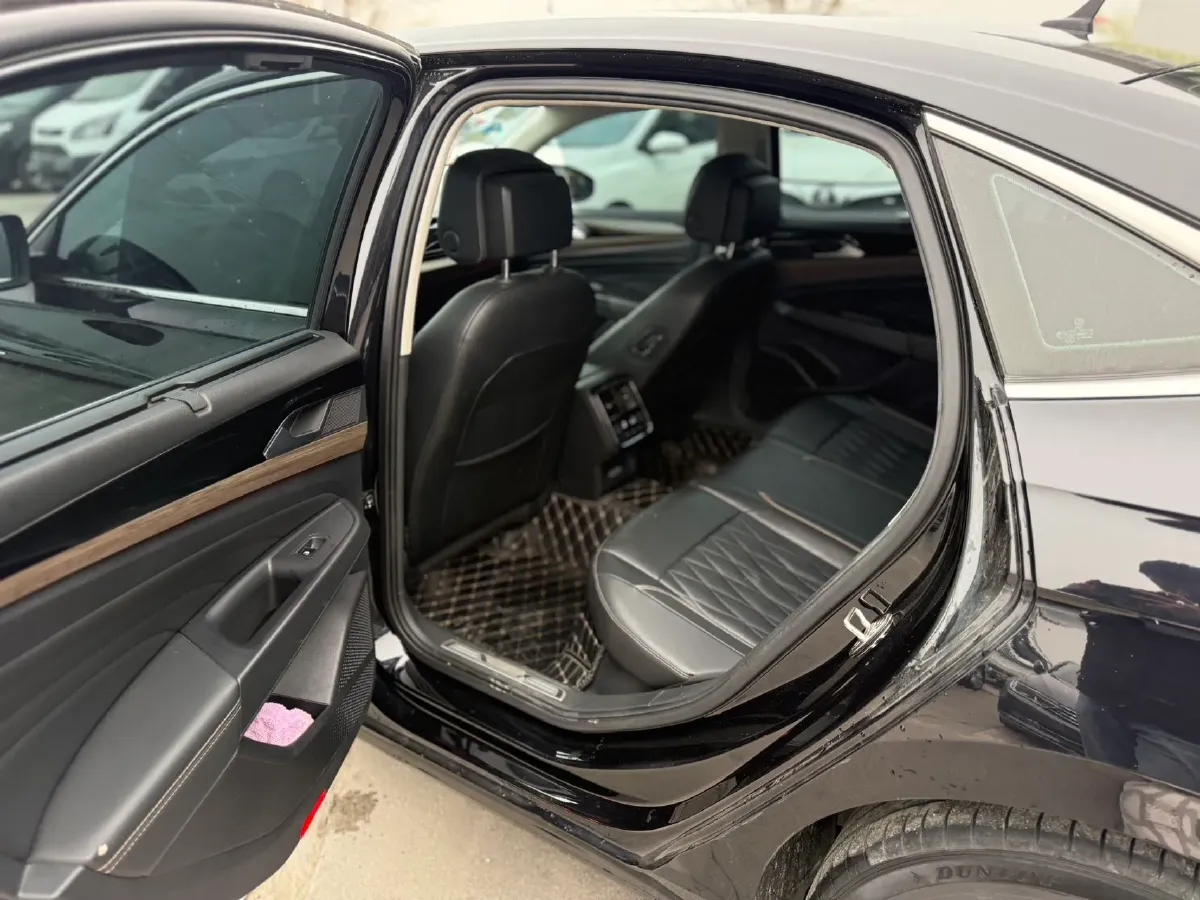 2019 Volvo V40 1.5T 152HP L4 6AT,autocango,china used car exporter,china ev exporter,chinese used car exporter,chinese used ev exporter