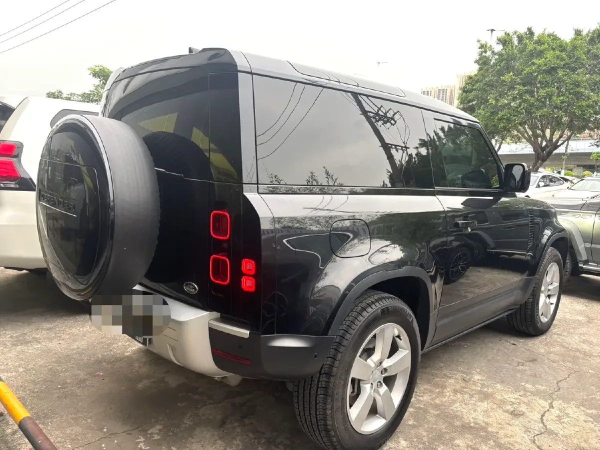 2024 Land Rover Defender 3.0T 400HP L6 8AT,autocango,china used car exporter,china ev exporter,chinese used car exporter,chinese used ev exporter