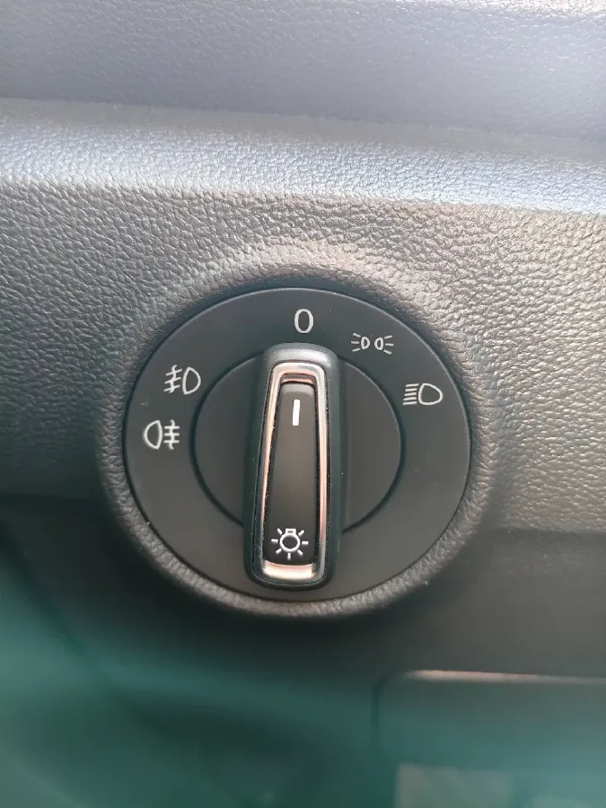 2022 Volkswagen T-Roc 1.4T 150HP L4 7DCT,autocango,china used car exporter,china ev exporter,chinese used car exporter,chinese used ev exporter