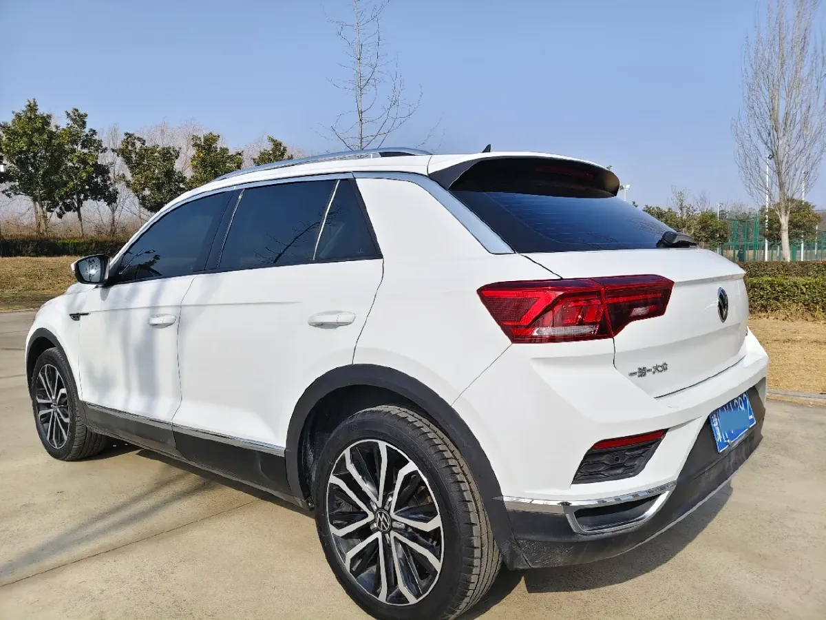 2022 Volkswagen T-Roc 1.4T 150HP L4 7DCT,autocango,china used car exporter,china ev exporter,chinese used car exporter,chinese used ev exporter