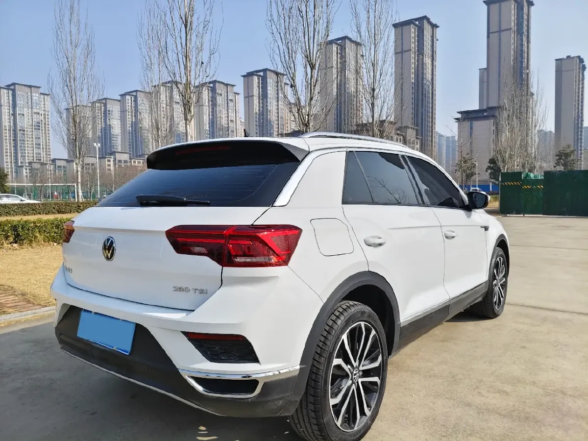 2022 Volkswagen T-Roc 1.4T 150HP L4 7DCT,autocango,china used car exporter,china ev exporter,chinese used car exporter,chinese used ev exporter