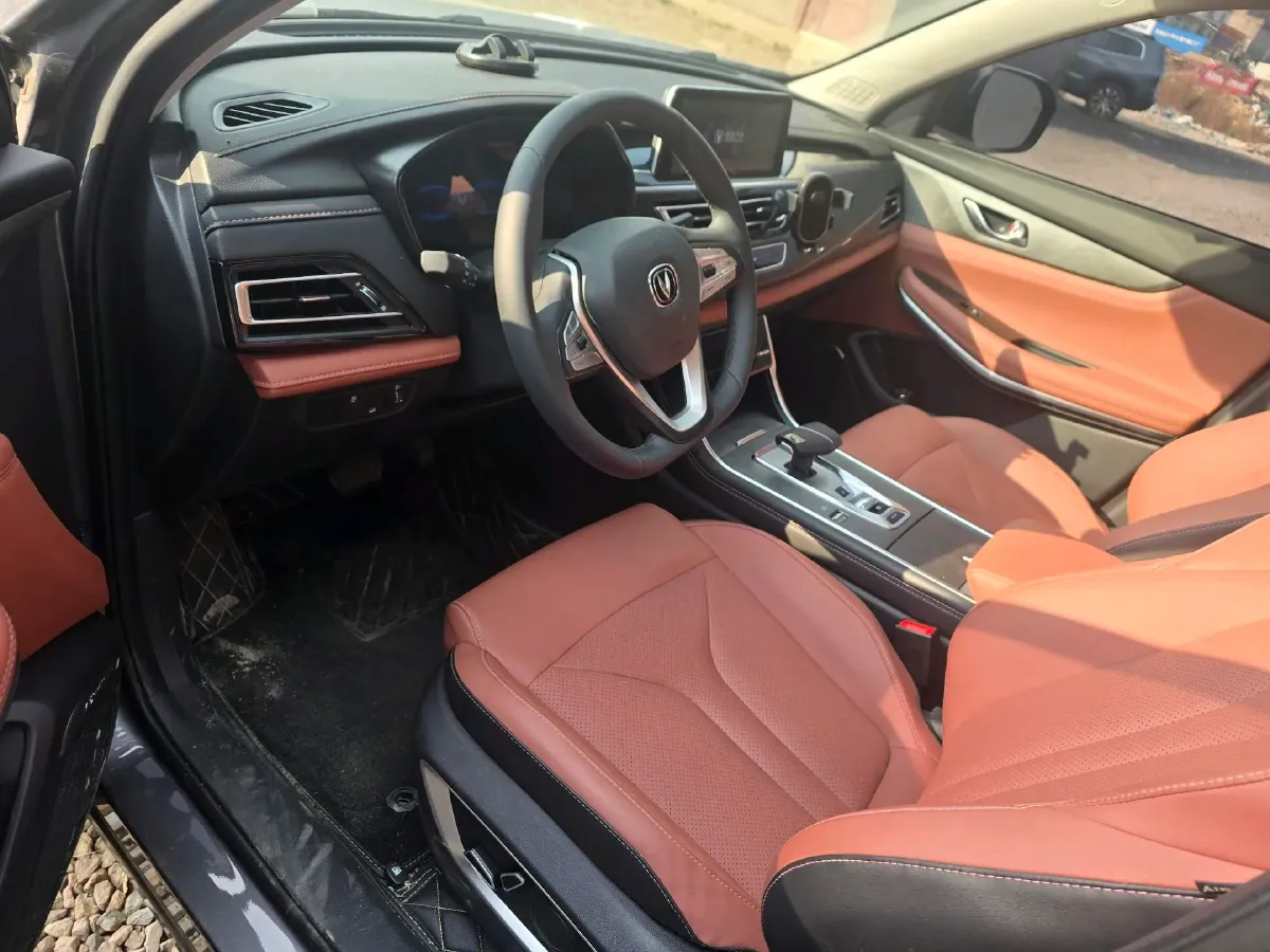 2024 ChangAn CS75 1.5T 188HP L4 7DCT,autocango,china used car exporter,china ev exporter,chinese used car exporter,chinese used ev exporter