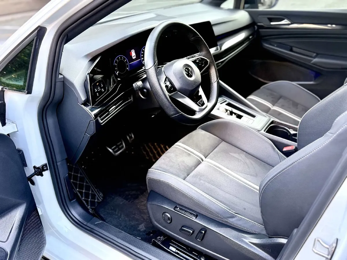 2023 Volkswagen Golf 1.4T 150HP L4 7DCT,autocango,china used car exporter,china ev exporter,chinese used car exporter,chinese used ev exporter