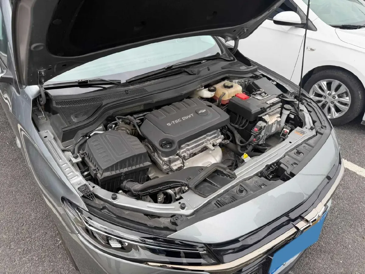 2023 Chevrolet Monza 1.5L 113HP L4 6DCT,autocango,china used car exporter,china ev exporter,chinese used car exporter,chinese used ev exporter