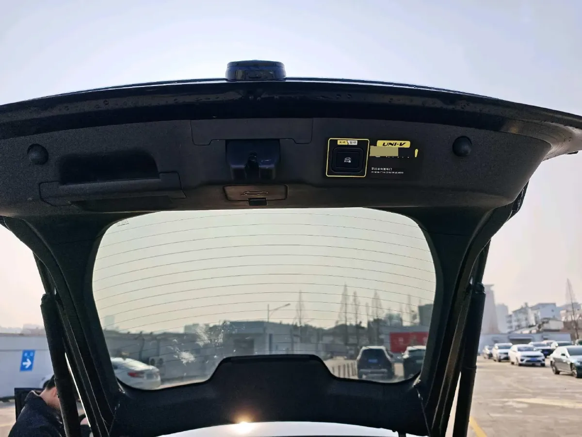 2023 ChangAn UNI-V 1.5T 188HP L4 7DCT,autocango,china used car exporter,china ev exporter,chinese used car exporter,chinese used ev exporter