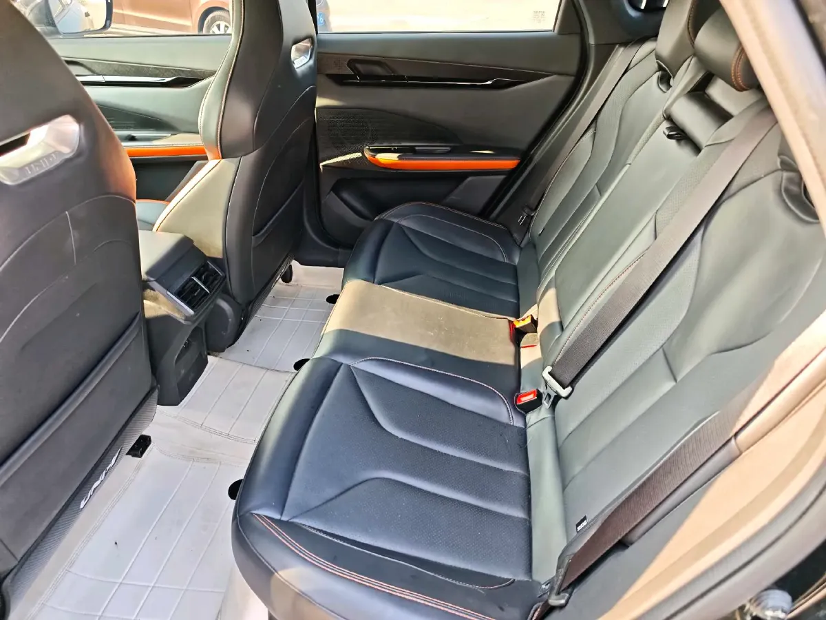 2023 ChangAn UNI-V 1.5T 188HP L4 7DCT,autocango,china used car exporter,china ev exporter,chinese used car exporter,chinese used ev exporter