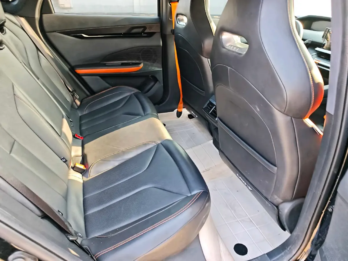 2023 ChangAn UNI-V 1.5T 188HP L4 7DCT,autocango,china used car exporter,china ev exporter,chinese used car exporter,chinese used ev exporter