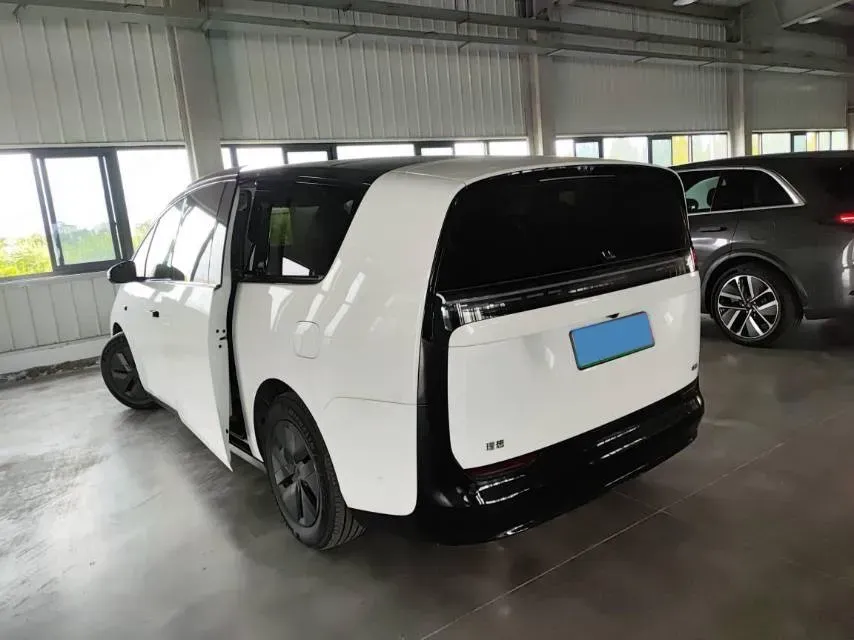 2024 Li MEGA BEV 102.7KWH,autocango,china used car exporter,china ev exporter,chinese used car exporter,chinese used ev exporter