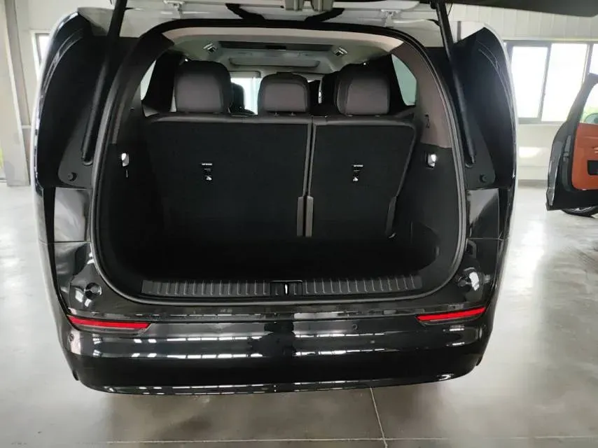 2024 Li MEGA BEV 102.7KWH,autocango,china used car exporter,china ev exporter,chinese used car exporter,chinese used ev exporter