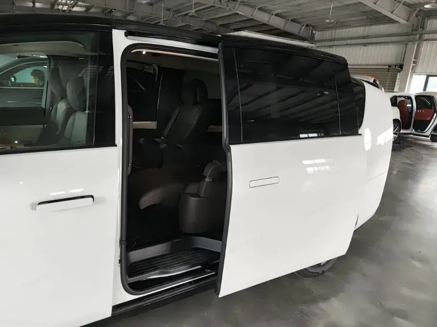 2024 Li MEGA BEV 102.7KWH,autocango,china used car exporter,china ev exporter,chinese used car exporter,chinese used ev exporter