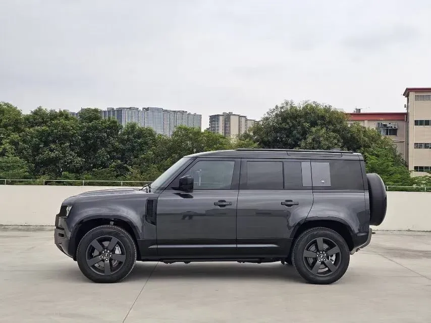 2023 Land Rover Defender 3.0T 400HP L6 8AT,autocango,china used car exporter,china ev exporter,chinese used car exporter,chinese used ev exporter