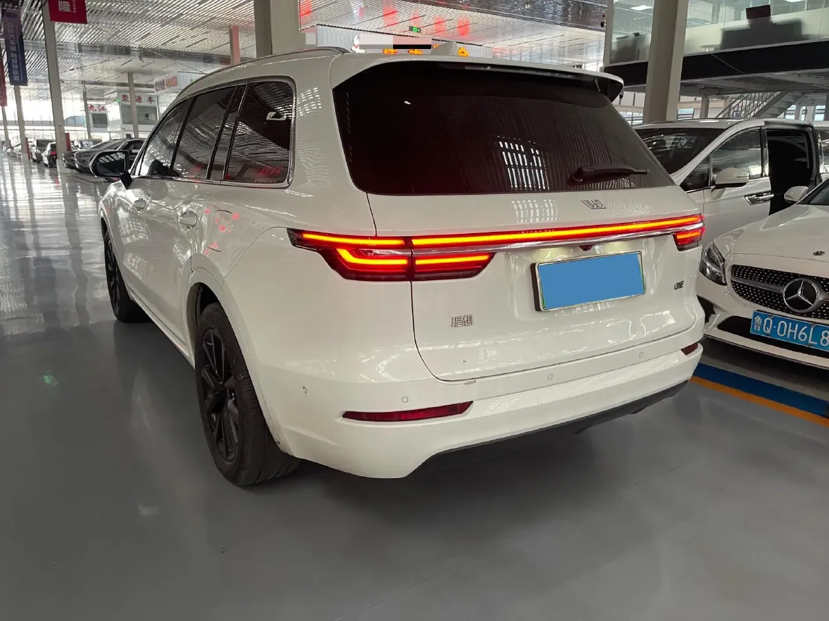 2021 Li ONE Range Extended 131HP REEV 40.5KWH,autocango,china used car exporter,china ev exporter,chinese used car exporter,chinese used ev exporter