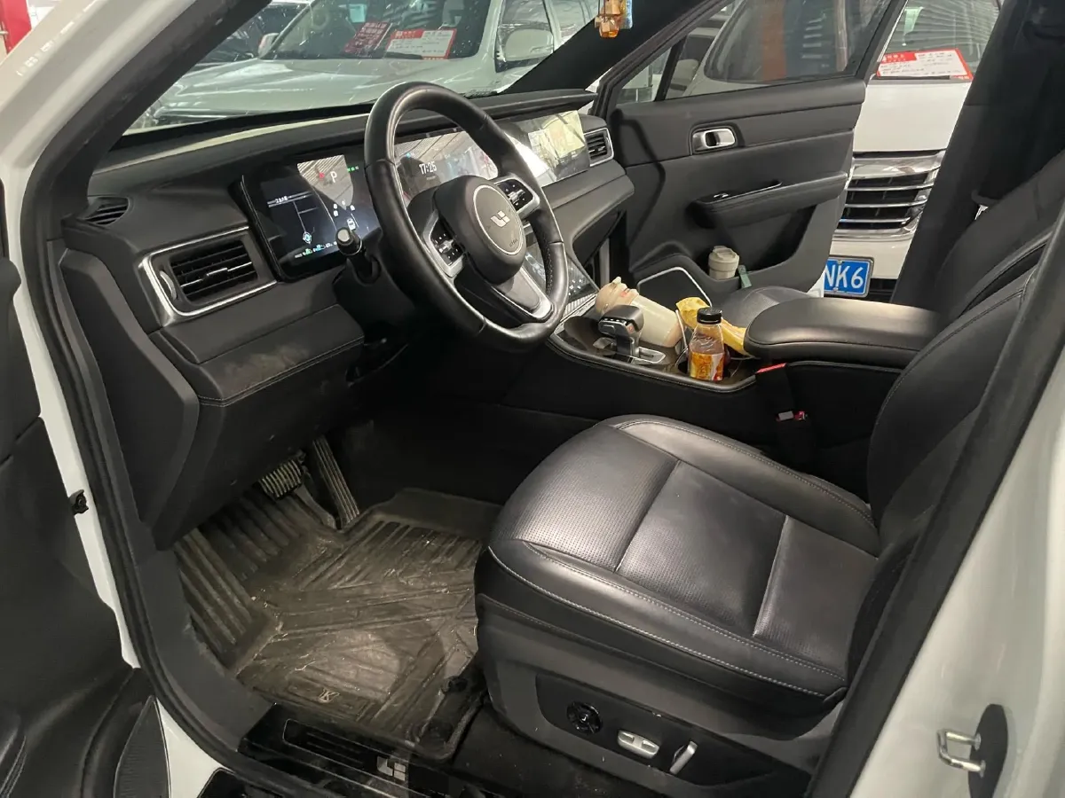 2021 Li ONE Range Extended 131HP REEV 40.5KWH,autocango,china used car exporter,china ev exporter,chinese used car exporter,chinese used ev exporter