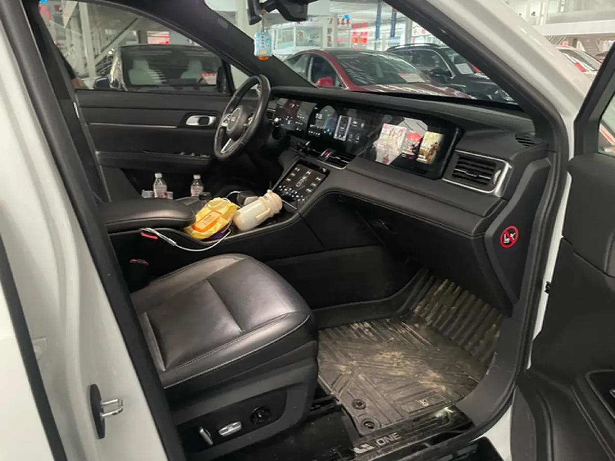 2021 Li ONE Range Extended 131HP REEV 40.5KWH,autocango,china used car exporter,china ev exporter,chinese used car exporter,chinese used ev exporter