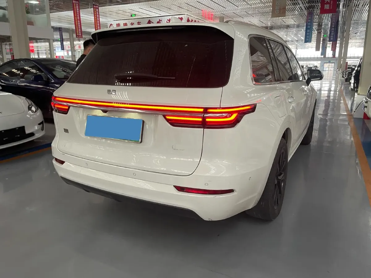 2021 Li ONE Range Extended 131HP REEV 40.5KWH,autocango,china used car exporter,china ev exporter,chinese used car exporter,chinese used ev exporter