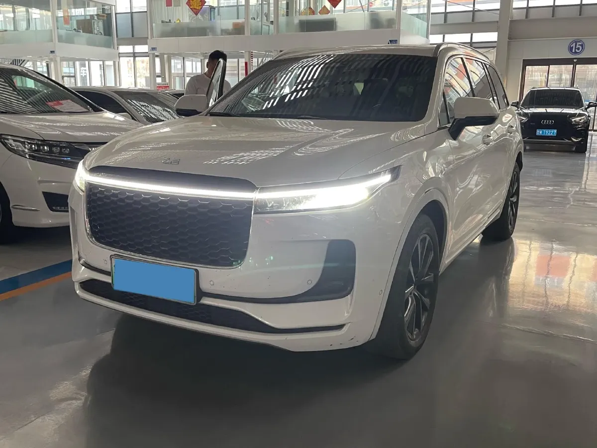 2021 Li ONE Range Extended 131HP REEV 40.5KWH,autocango,china used car exporter,china ev exporter,chinese used car exporter,chinese used ev exporter