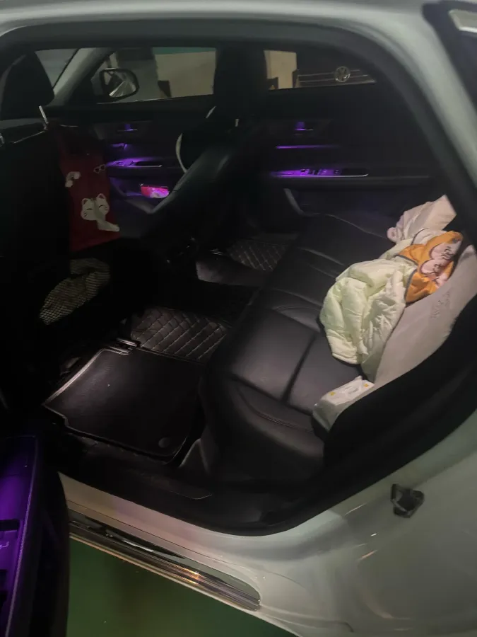 2020 Jaguar XFL 2.0T 200HP L4 8AT,autocango,china used car exporter,china ev exporter,chinese used car exporter,chinese used ev exporter