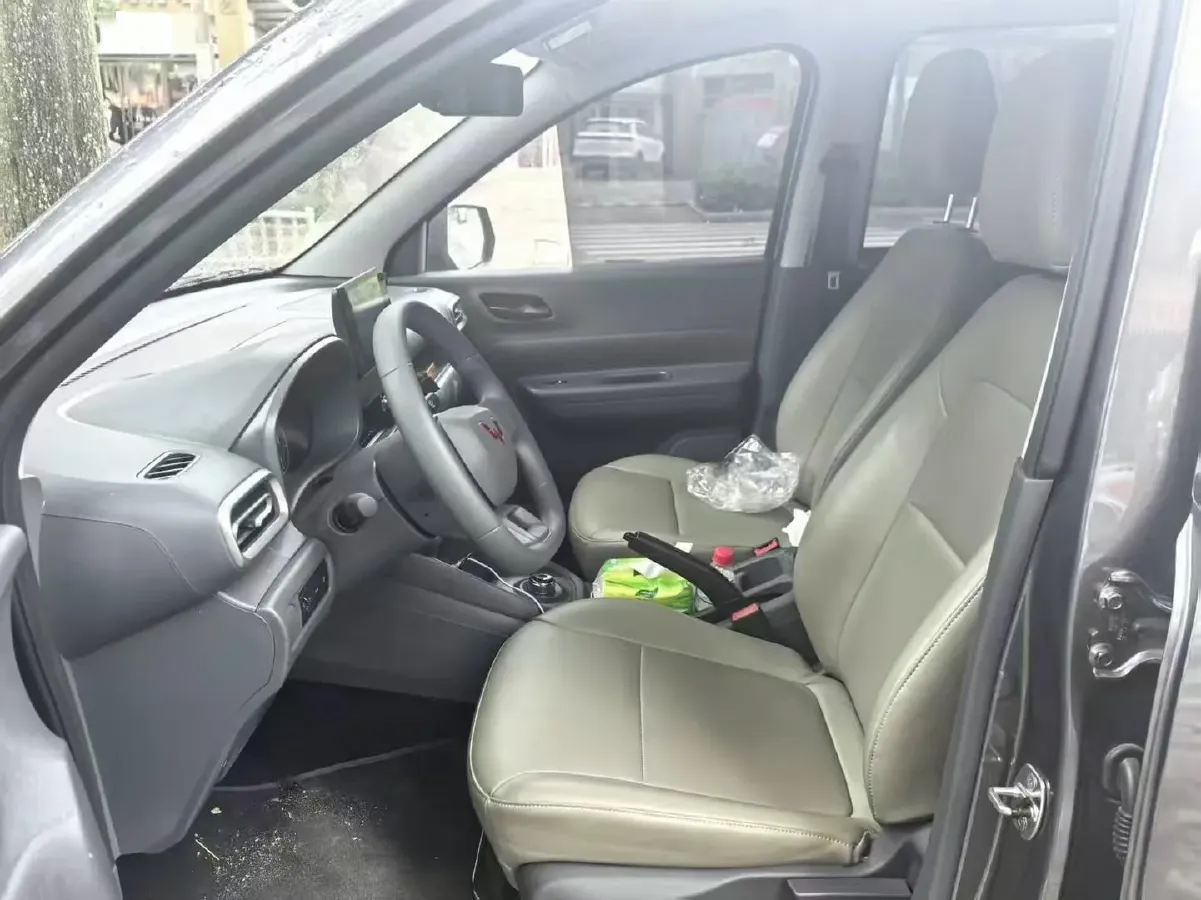 2025 WuLing HongGuang New Energy REEV 99HP REEV,autocango,china used car exporter,china ev exporter,chinese used car exporter,chinese used ev exporter