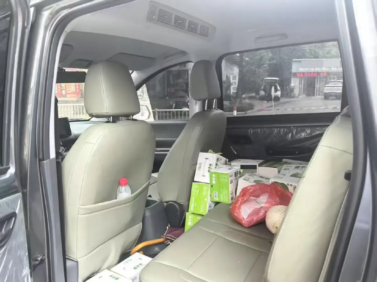 2025 WuLing HongGuang New Energy REEV 99HP REEV,autocango,china used car exporter,china ev exporter,chinese used car exporter,chinese used ev exporter