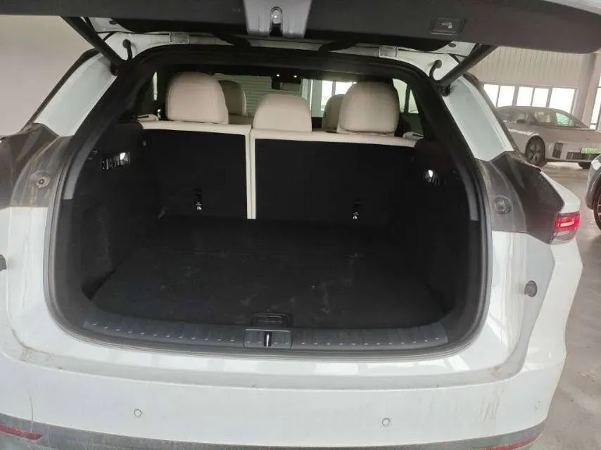 2025 Li i6 BEV,autocango,china used car exporter,china ev exporter,chinese used car exporter,chinese used ev exporter