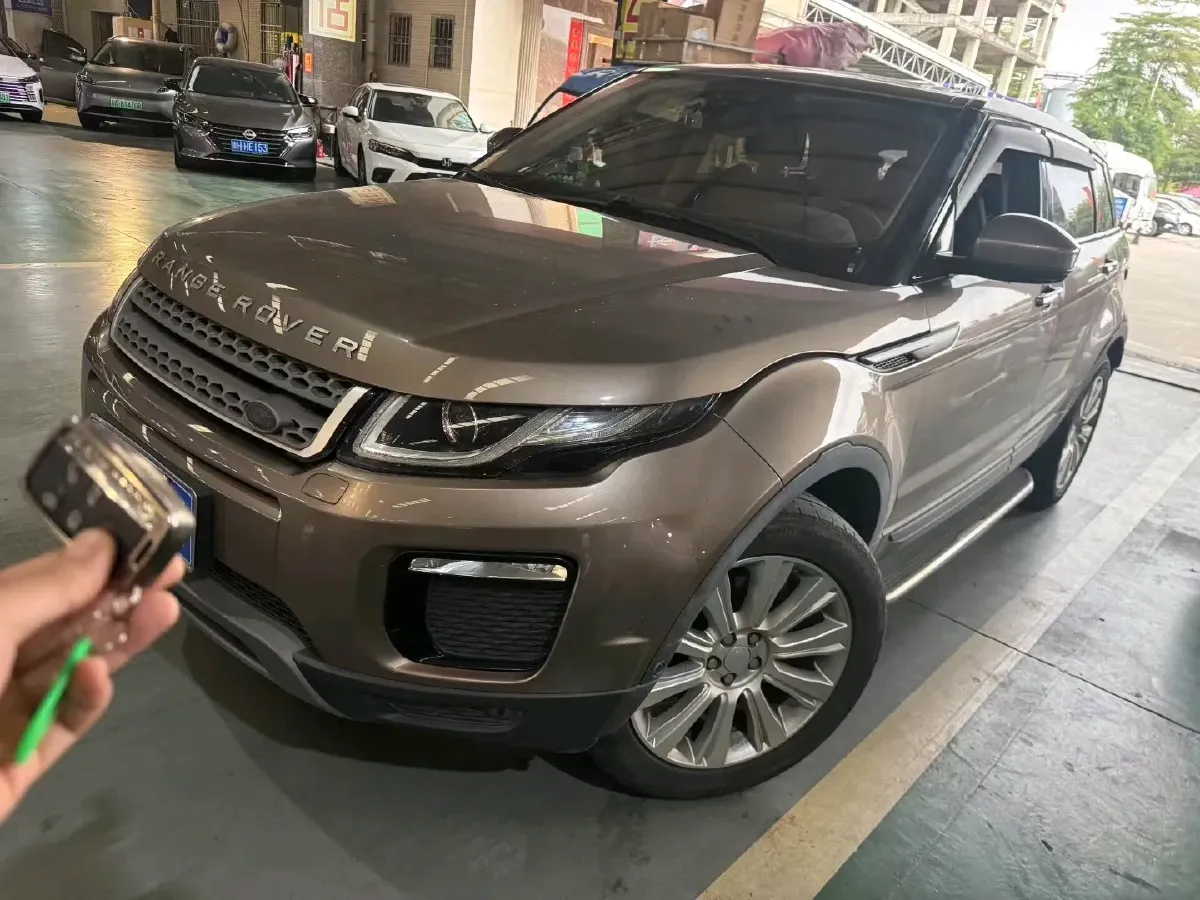 2018 Land Rover Range Rover Evoque 2.0T 241HP L4 9AT,autocango,china used car exporter,china ev exporter,chinese used car exporter,chinese used ev exporter