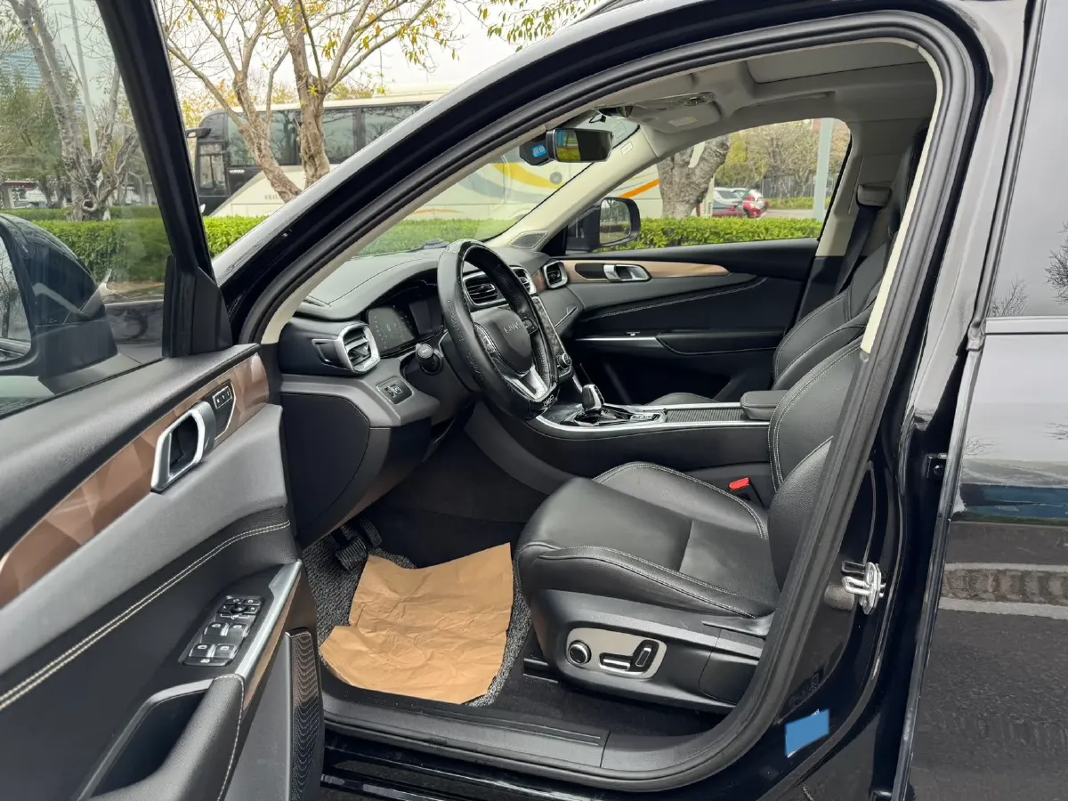 2019 Beijing BJ40 2.0T 218HP L4 6AT,autocango,china used car exporter,china ev exporter,chinese used car exporter,chinese used ev exporter