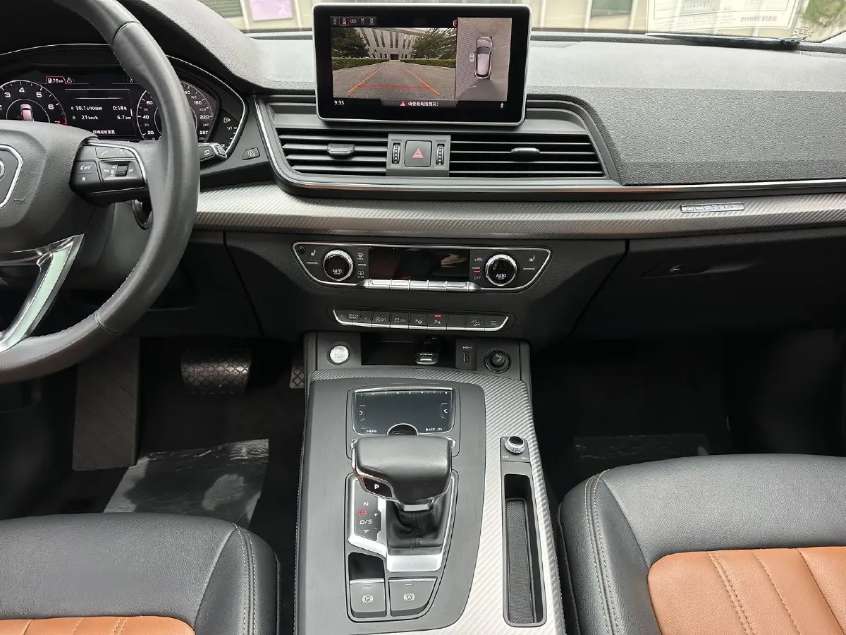 2020 Audi Q5L 2.0T 252HP L4 7DCT,autocango,china used car exporter,china ev exporter,chinese used car exporter,chinese used ev exporter