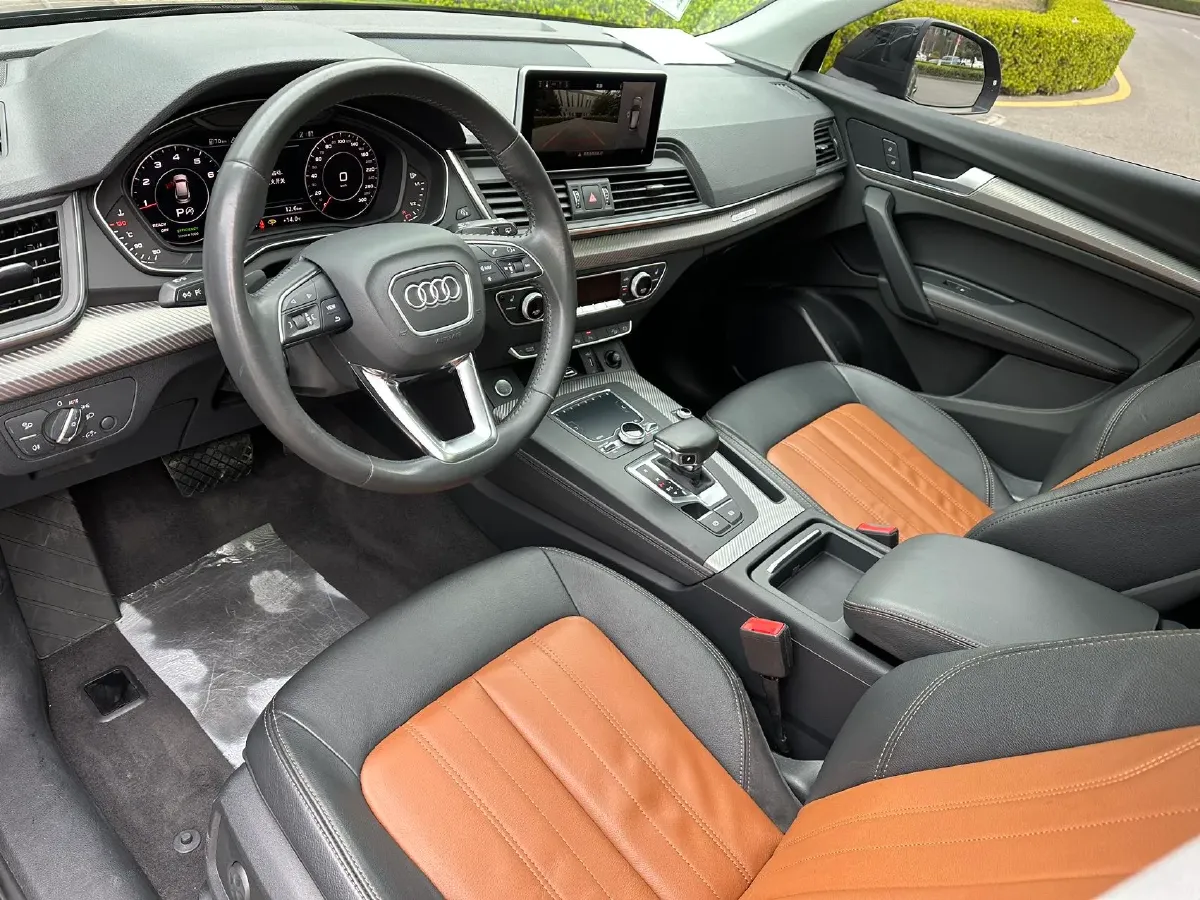 2020 Audi Q5L 2.0T 252HP L4 7DCT,autocango,china used car exporter,china ev exporter,chinese used car exporter,chinese used ev exporter