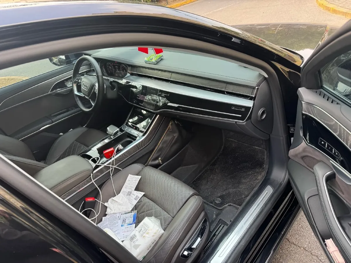 2024 Audi A8 3.0T 286HP V6 8AT,autocango,china used car exporter,china ev exporter,chinese used car exporter,chinese used ev exporter