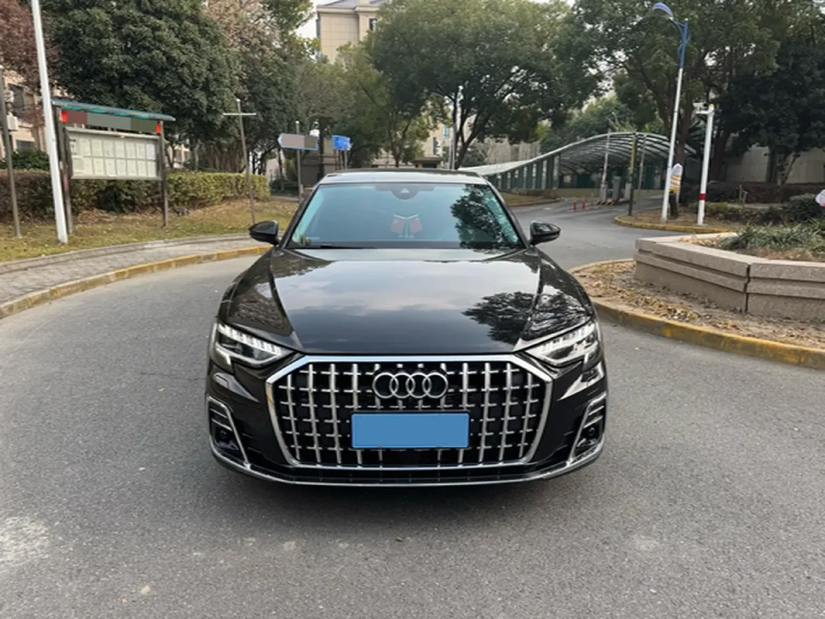 2024 Audi A8 3.0T 286HP V6 8AT,autocango,china used car exporter,china ev exporter,chinese used car exporter,chinese used ev exporter