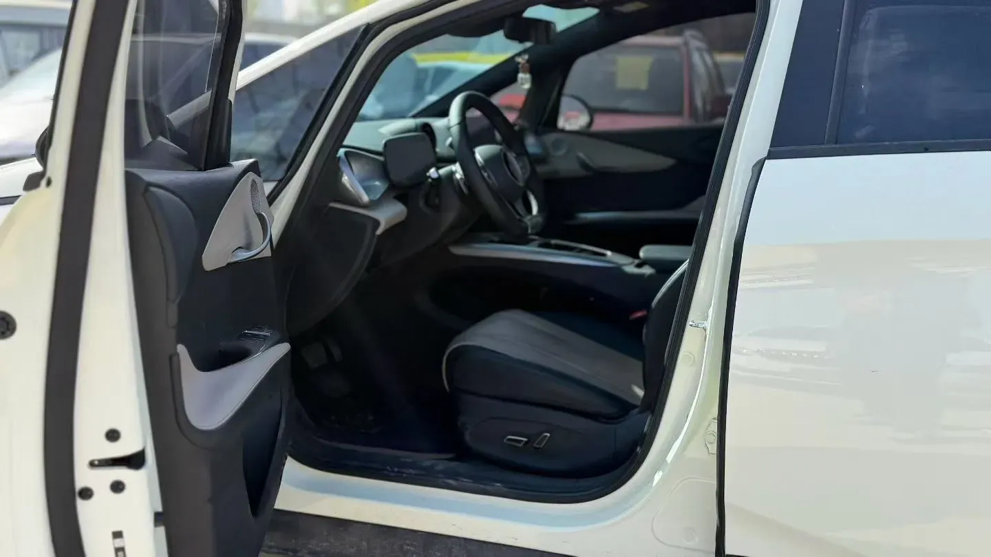 2025 BYD Dolphin BEV 45.12KWH,autocango,china used car exporter,china ev exporter,chinese used car exporter,chinese used ev exporter