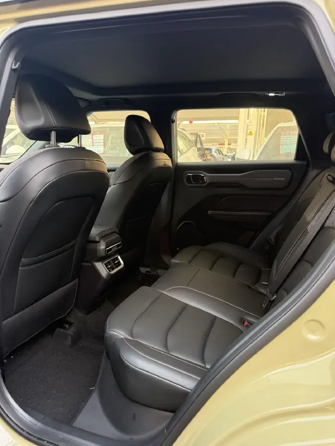 2025 Geely Cowboy 1.5T 181HP L4 7DCT,autocango,china used car exporter,china ev exporter,chinese used car exporter,chinese used ev exporter