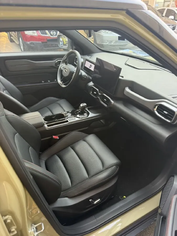 2025 Geely Cowboy 1.5T 181HP L4 7DCT,autocango,china used car exporter,china ev exporter,chinese used car exporter,chinese used ev exporter