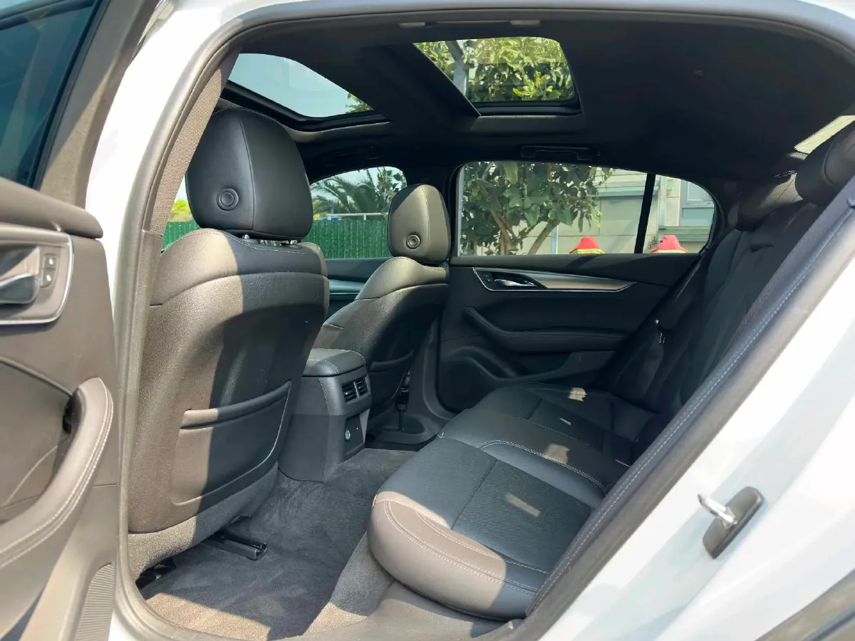 2022 Cadillac CT5 2.0T 237HP L4 10AT,autocango,china used car exporter,china ev exporter,chinese used car exporter,chinese used ev exporter