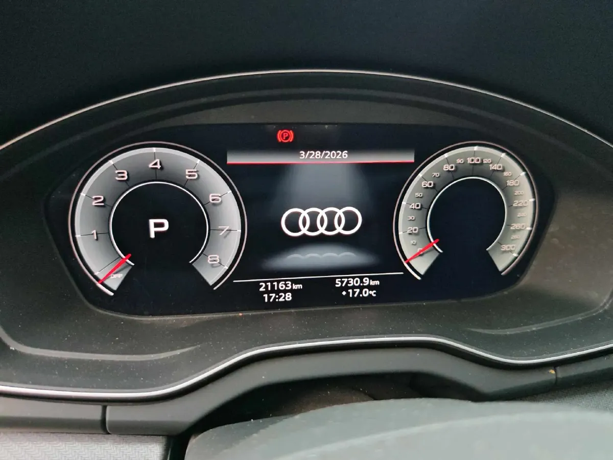 2022 Audi Q5L 2.0T 190HP L4 7DCT,autocango,china used car exporter,china ev exporter,chinese used car exporter,chinese used ev exporter