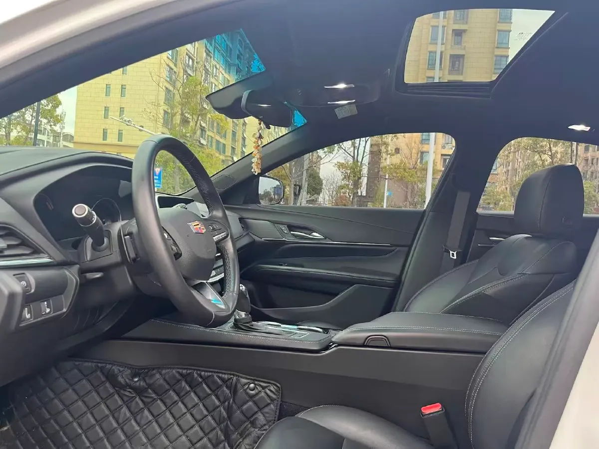 2021 Cadillac CT4 2.0T 237HP L4 8AT,autocango,china used car exporter,china ev exporter,chinese used car exporter,chinese used ev exporter