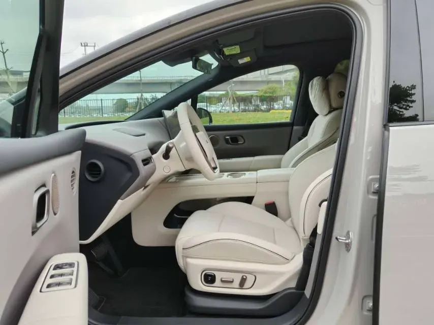 2025 Li i6 BEV,autocango,china used car exporter,china ev exporter,chinese used car exporter,chinese used ev exporter