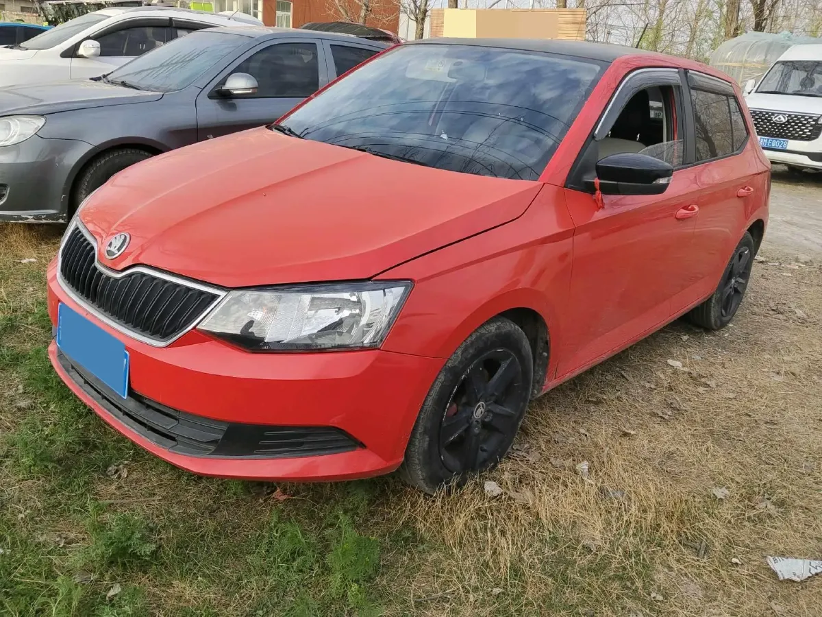 2017 Skoda Fabia 1.4L 90HP L4 6AT,autocango,china used car exporter,china ev exporter,chinese used car exporter,chinese used ev exporter