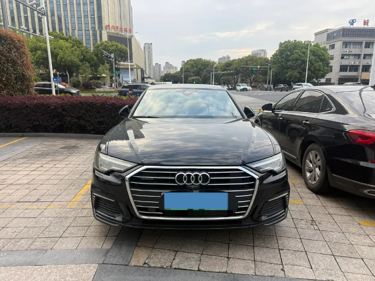 2020 Audi A6L 2.0T 252HP L4 7DCT PHEV 14.1KWH,autocango,china used car exporter,china ev exporter,chinese used car exporter,chinese used ev exporter