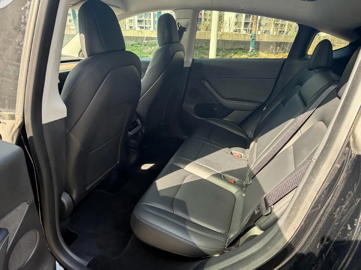 2022 Tesla Model Y BEV 60KWH,autocango,china used car exporter,china ev exporter,chinese used car exporter,chinese used ev exporter