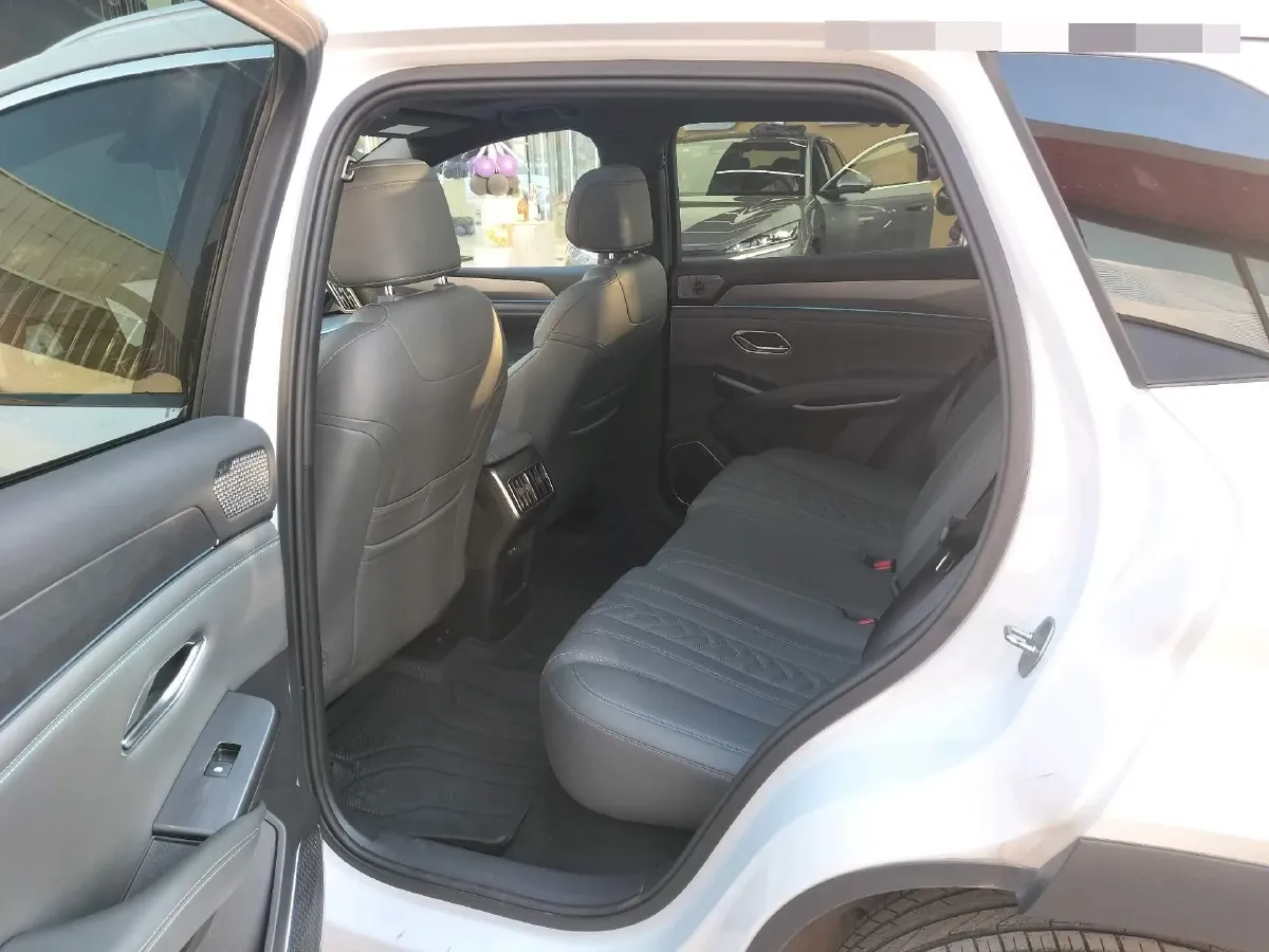 2025 BYD SongL DM-i 1.5L 101HP L4 E-CVT PHEV 26.6KWH,autocango,china used car exporter,china ev exporter,chinese used car exporter,chinese used ev exporter