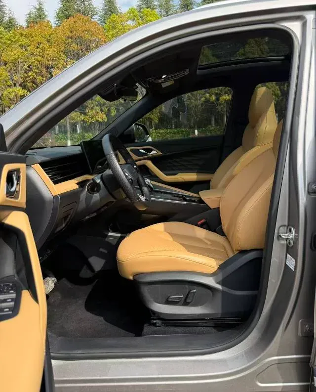 2023 Roewe RX5 1.5T 188HP L4 7DCT,autocango,china used car exporter,china ev exporter,chinese used car exporter,chinese used ev exporter