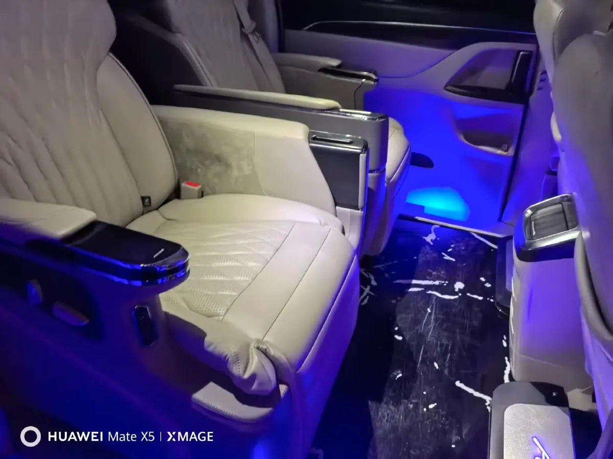 2021 Buick GL8 2.0T 237HP L4 9AT,autocango,china used car exporter,china ev exporter,chinese used car exporter,chinese used ev exporter