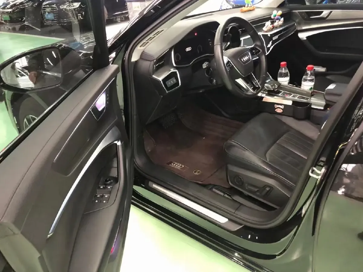 2020 Audi A6L 2.0T 224HP L4 7DCT,autocango,china used car exporter,china ev exporter,chinese used car exporter,chinese used ev exporter