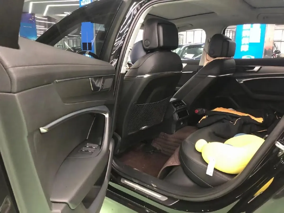 2020 Audi A6L 2.0T 224HP L4 7DCT,autocango,china used car exporter,china ev exporter,chinese used car exporter,chinese used ev exporter