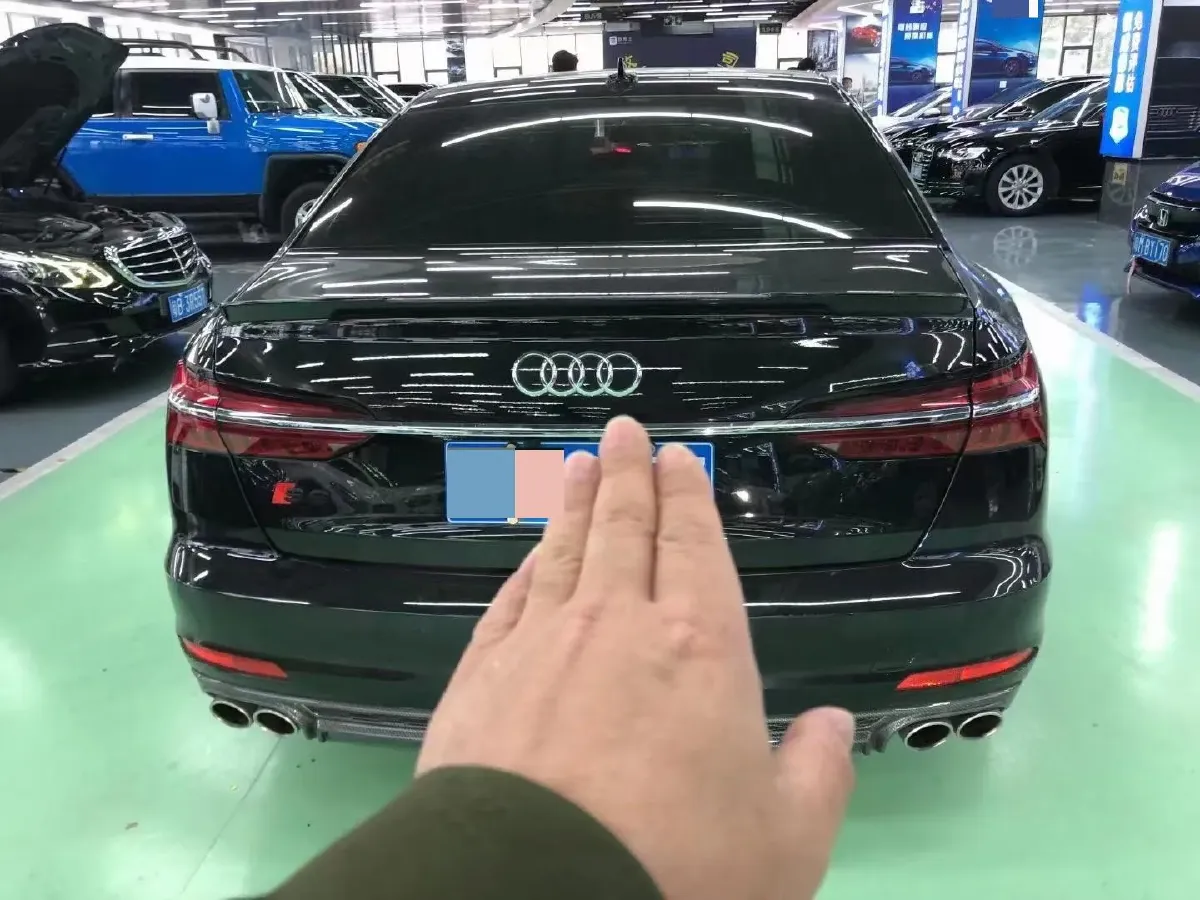 2020 Audi A6L 2.0T 224HP L4 7DCT,autocango,china used car exporter,china ev exporter,chinese used car exporter,chinese used ev exporter