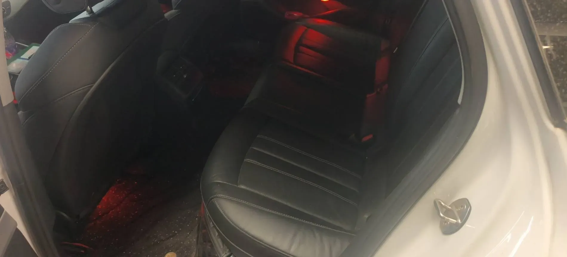 2020 Audi A4L 2.0T 190HP L4 7DCT,autocango,china used car exporter,china ev exporter,chinese used car exporter,chinese used ev exporter