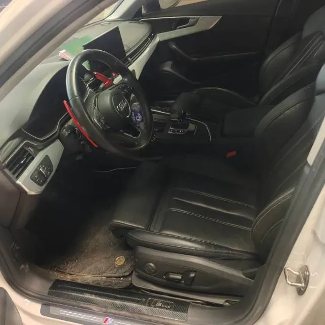 2020 Audi A4L 2.0T 190HP L4 7DCT,autocango,china used car exporter,china ev exporter,chinese used car exporter,chinese used ev exporter